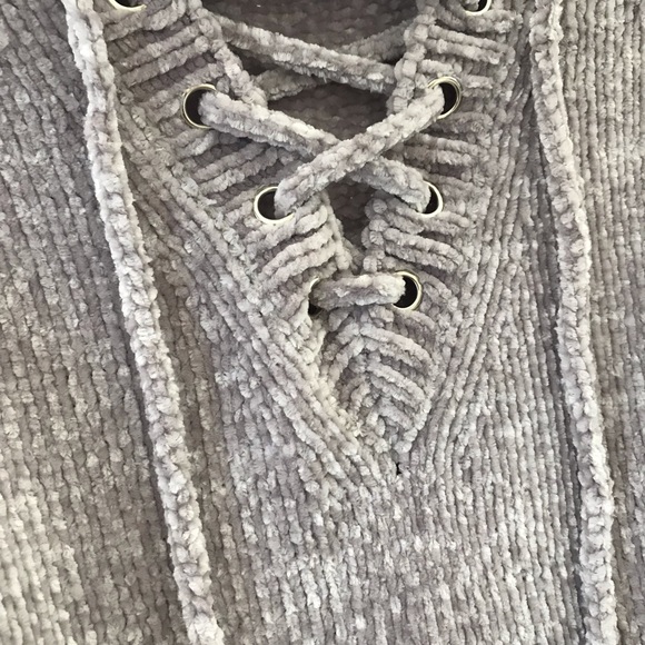 ❄️HEATHER GRAY CHENILLE SWEATER - Picture 7 of 11